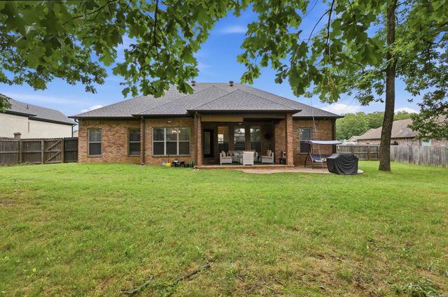 204 Forest Oak Drive, Jacksonville, AR 72076