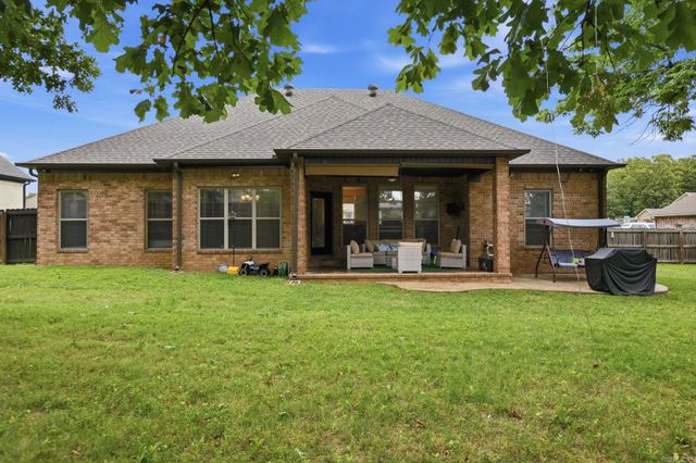 204 Forest Oak Drive, Jacksonville, AR 72076