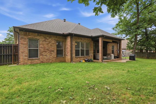 204 Forest Oak Drive, Jacksonville, AR 72076