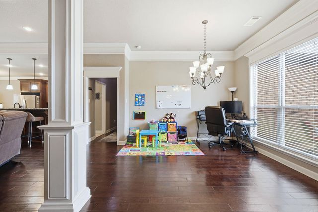 204 Forest Oak Drive, Jacksonville, AR 72076