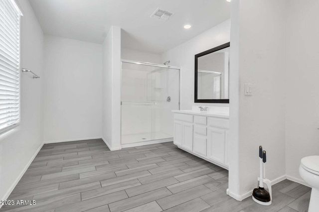 12575 W MIDWAY Avenue, Glendale, AZ 85307