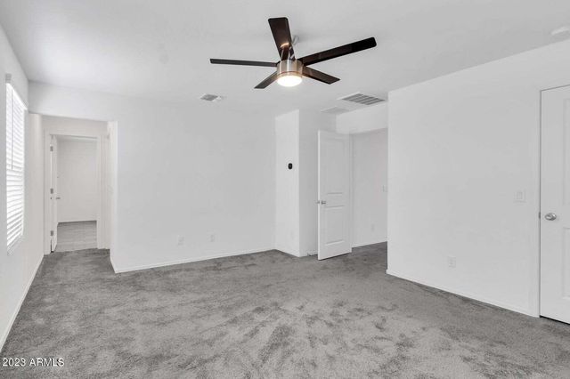 12575 W MIDWAY Avenue, Glendale, AZ 85307