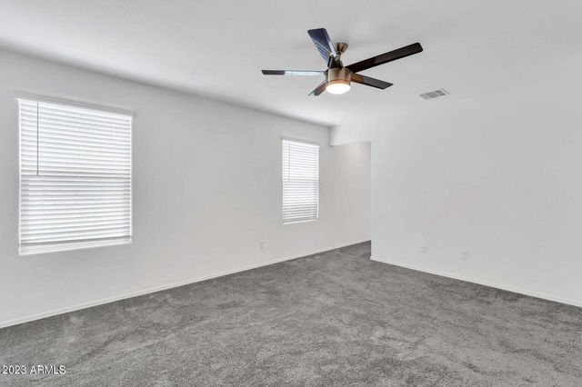 12575 W MIDWAY Avenue, Glendale, AZ 85307