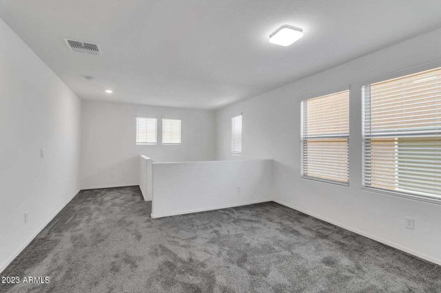 12575 W MIDWAY Avenue, Glendale, AZ 85307