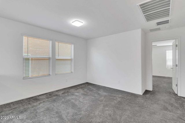 12575 W MIDWAY Avenue, Glendale, AZ 85307