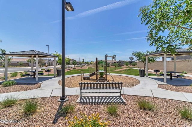 12575 W MIDWAY Avenue, Glendale, AZ 85307