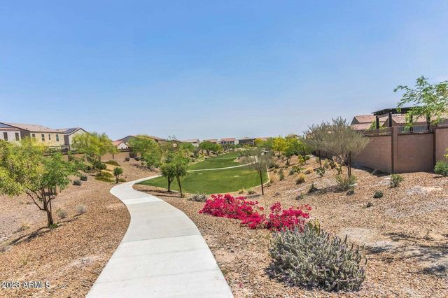 12575 W MIDWAY Avenue, Glendale, AZ 85307