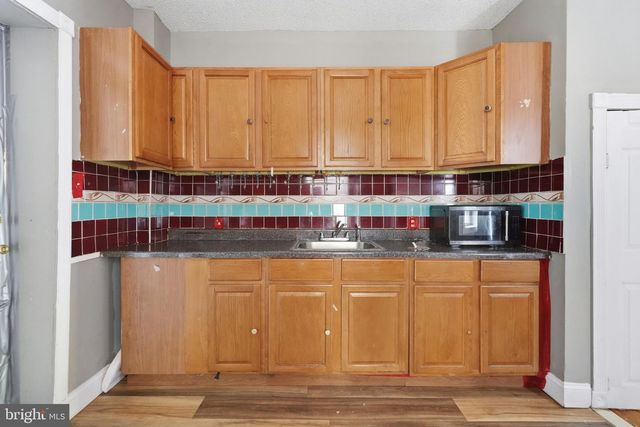 7277 SAYBROOK AVE, Philadelphia, PA 19142