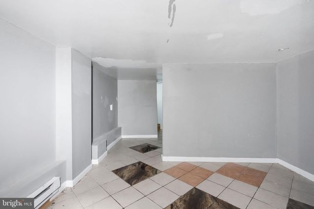 7277 SAYBROOK AVE, Philadelphia, PA 19142