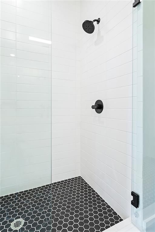 Image 17 of property listing at 7150 Summit Place, Alpharetta, GA 30009