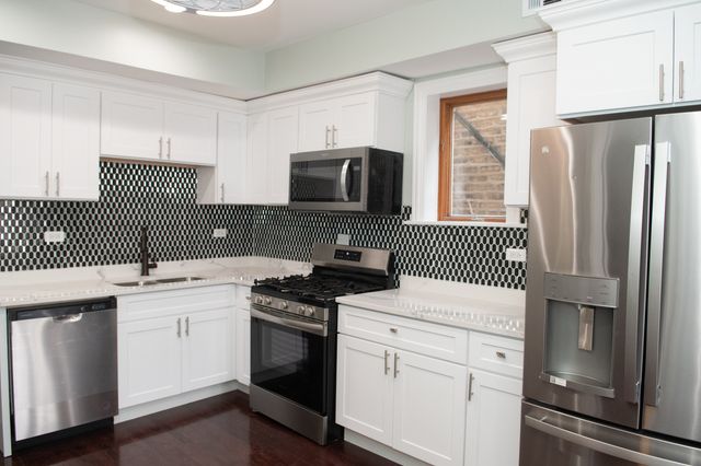 2026 W Mclean Avenue 2, Chicago, IL 60647