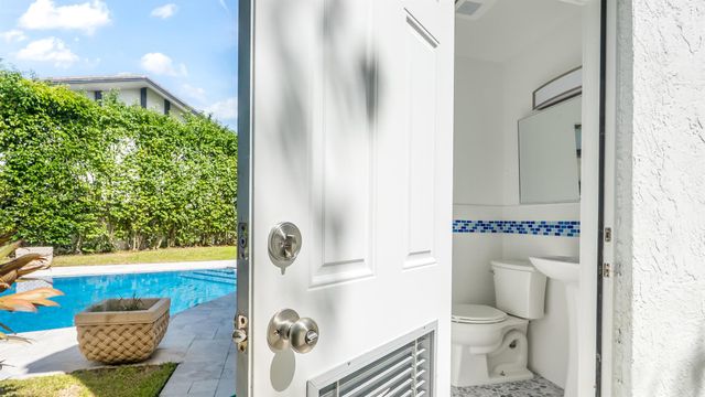501 Sandpiper Way, Boca Raton, FL 33431