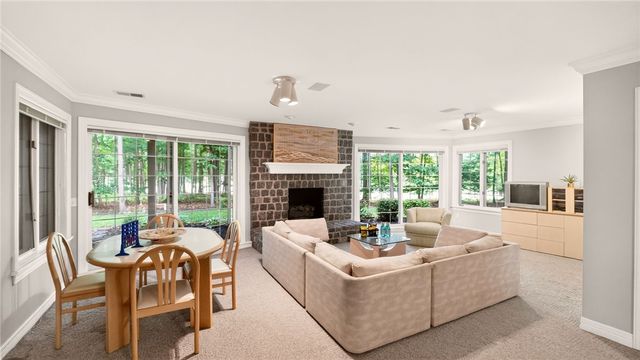 12 Buck Thorn Run, Victor, NY 14564