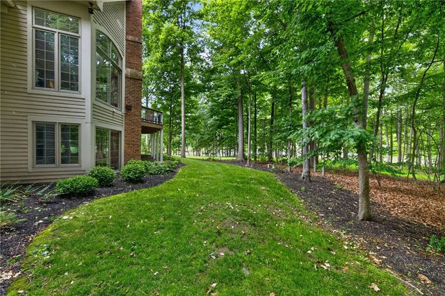 12 Buck Thorn Run, Victor, NY 14564