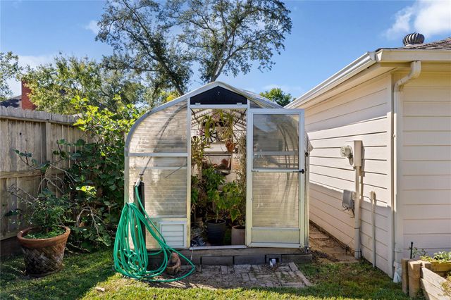 15918 Mesa Verde Drive, Houston, TX 77059