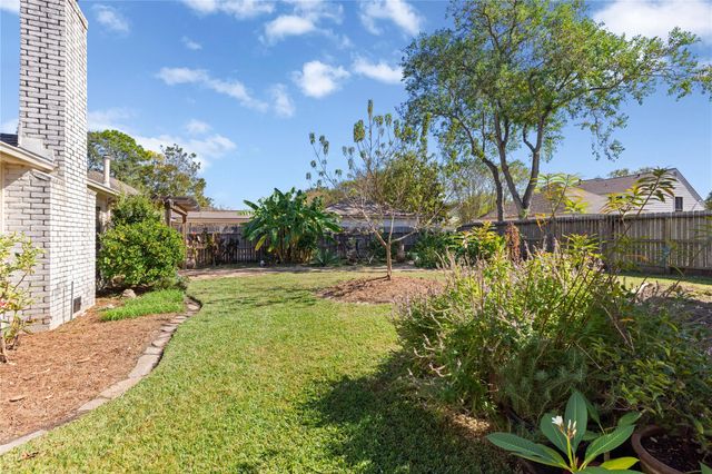 15918 Mesa Verde Drive, Houston, TX 77059