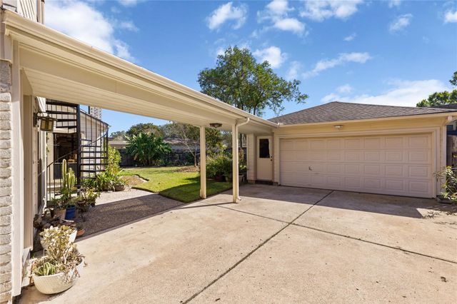 15918 Mesa Verde Drive, Houston, TX 77059