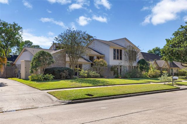 15918 Mesa Verde Drive, Houston, TX 77059
