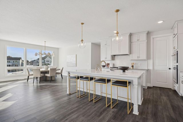 845 Juniper Circle N, Lake Elmo, MN 55042