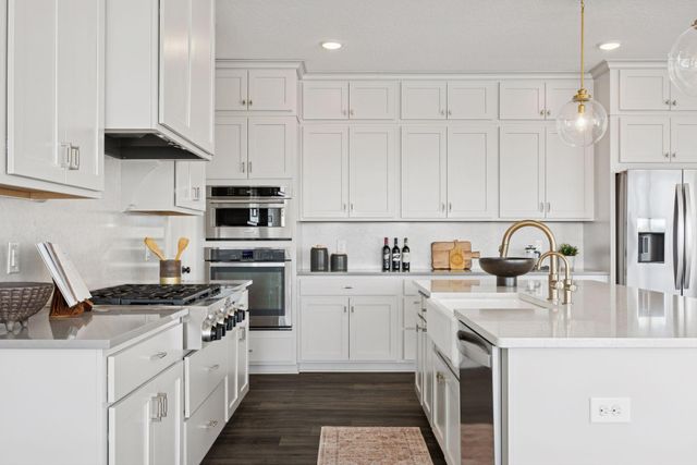 845 Juniper Circle N, Lake Elmo, MN 55042