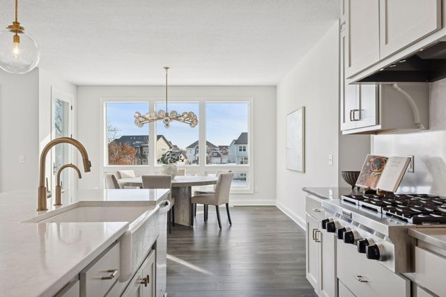 845 Juniper Circle N, Lake Elmo, MN 55042