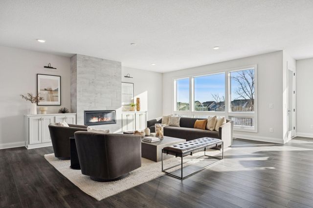 845 Juniper Circle N, Lake Elmo, MN 55042