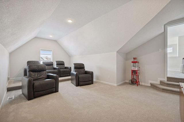 845 Juniper Circle N, Lake Elmo, MN 55042