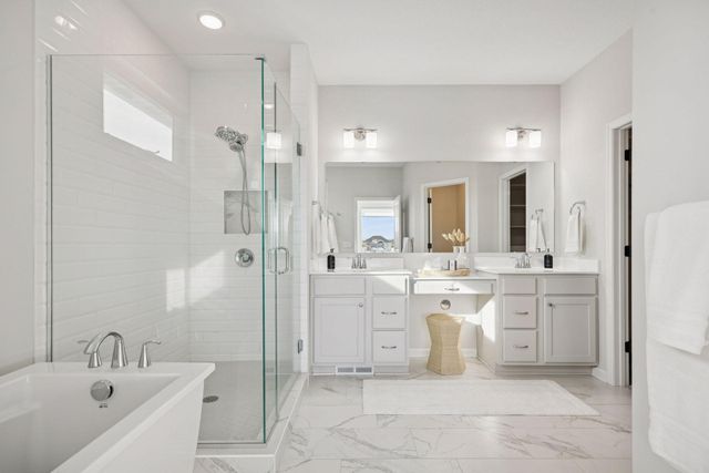 845 Juniper Circle N, Lake Elmo, MN 55042