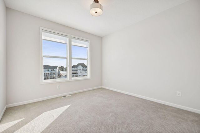 845 Juniper Circle N, Lake Elmo, MN 55042