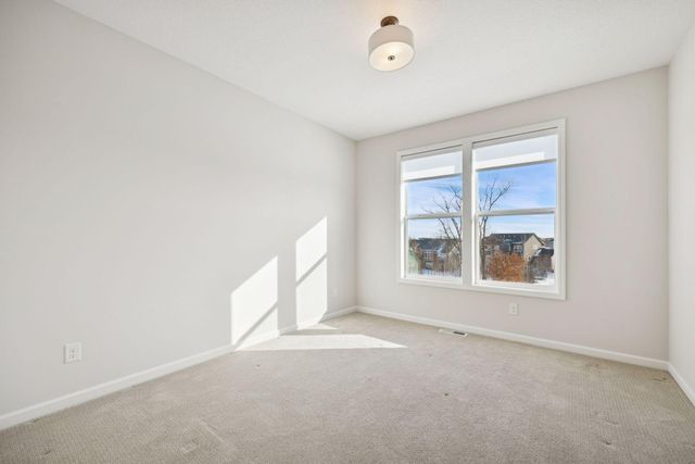 845 Juniper Circle N, Lake Elmo, MN 55042