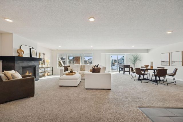 845 Juniper Circle N, Lake Elmo, MN 55042