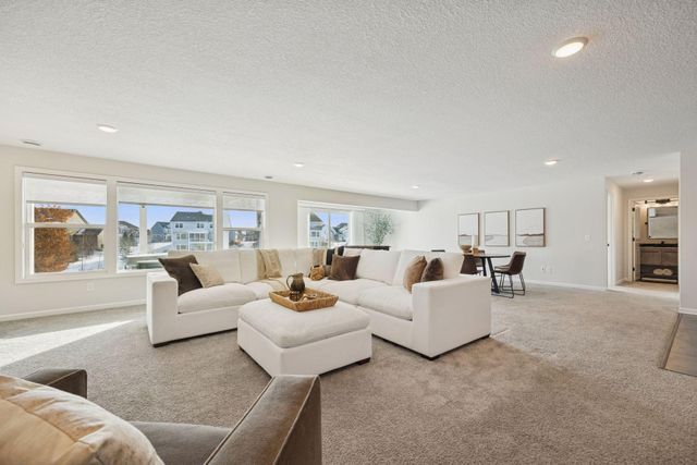 845 Juniper Circle N, Lake Elmo, MN 55042