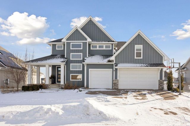 845 Juniper Circle N, Lake Elmo, MN 55042