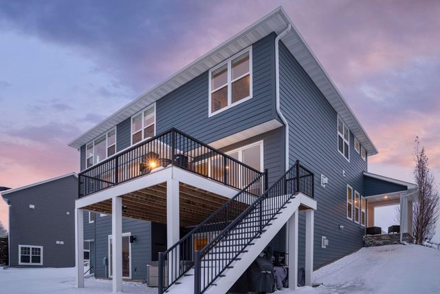 845 Juniper Circle N, Lake Elmo, MN 55042