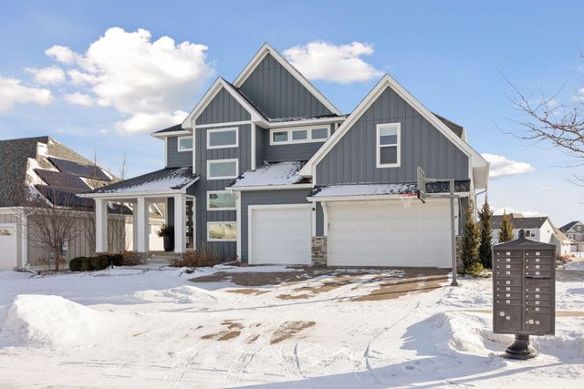 845 Juniper Circle N, Lake Elmo, MN 55042