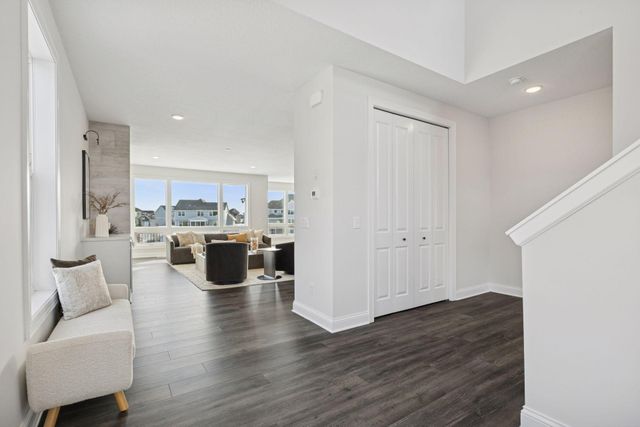 845 Juniper Circle N, Lake Elmo, MN 55042