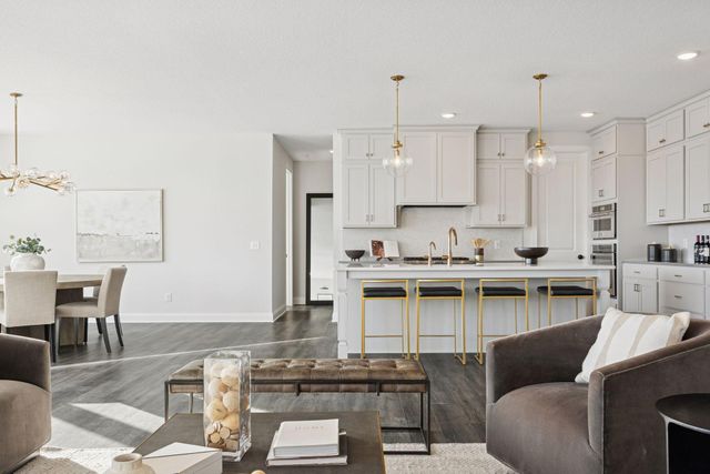 845 Juniper Circle N, Lake Elmo, MN 55042