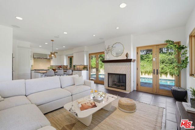 2636 Larmar Road, Los Angeles, CA 90068