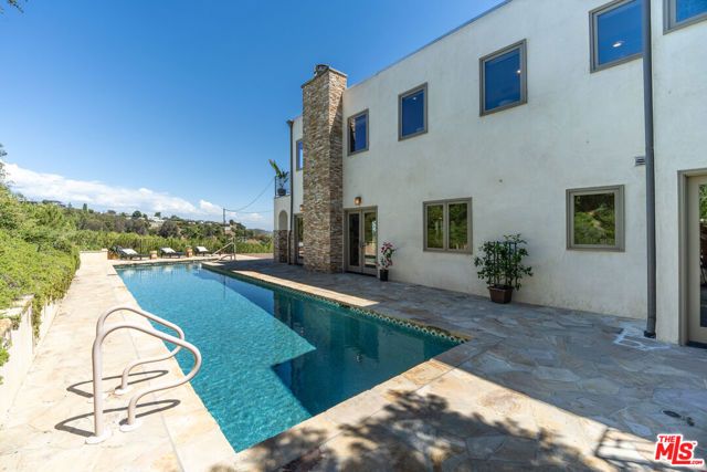 2636 Larmar Road, Los Angeles, CA 90068