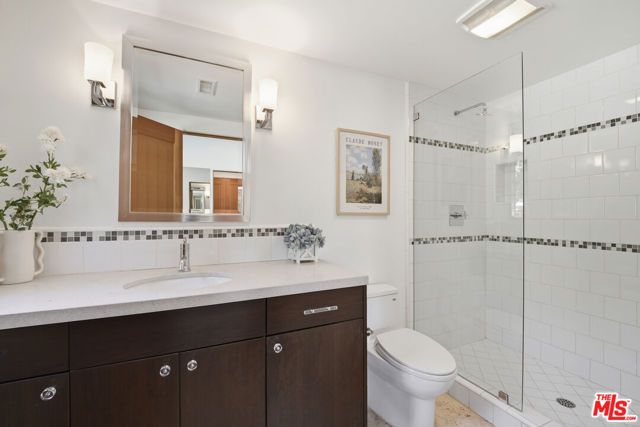 2636 Larmar Road, Los Angeles, CA 90068