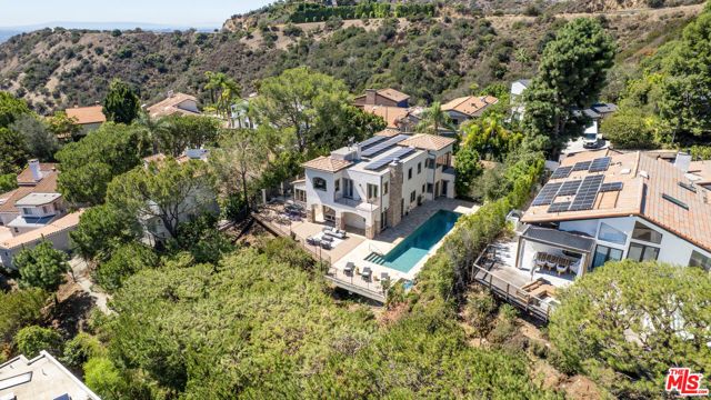 2636 Larmar Road, Los Angeles, CA 90068