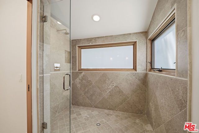2636 Larmar Road, Los Angeles, CA 90068
