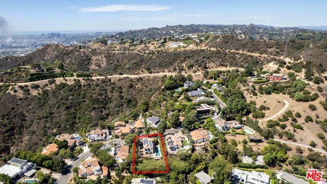 2636 Larmar Road, Los Angeles, CA 90068
