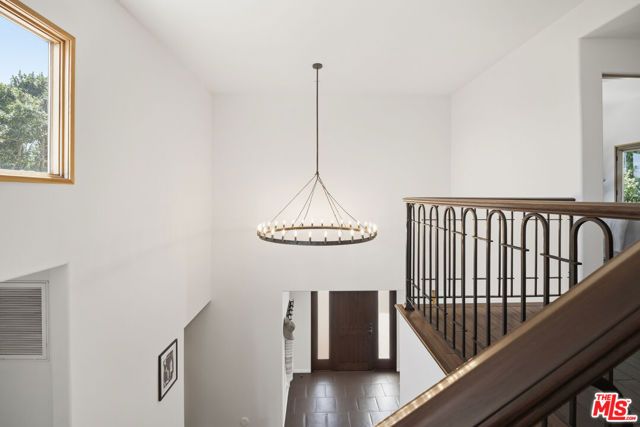 2636 Larmar Road, Los Angeles, CA 90068