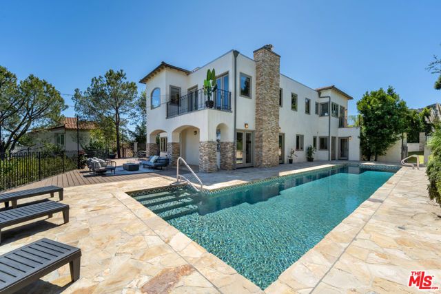 2636 Larmar Road, Los Angeles, CA 90068