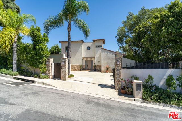 2636 Larmar Road, Los Angeles, CA 90068