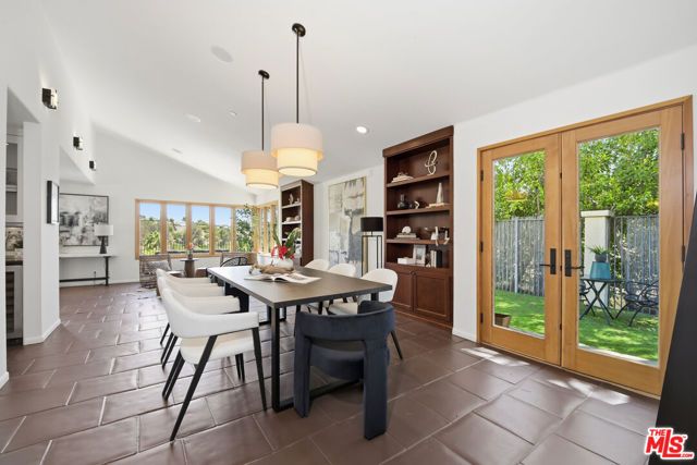 2636 Larmar Road, Los Angeles, CA 90068
