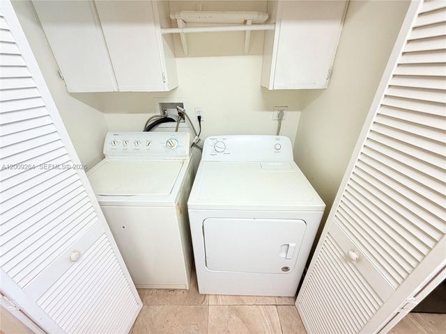 3453 NW 44th St 201, Oakland Park, FL 33309