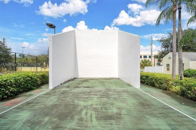 3453 NW 44th St 201, Oakland Park, FL 33309