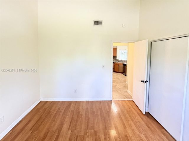 3453 NW 44th St 201, Oakland Park, FL 33309